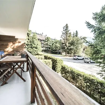 Apartment Modern City Chic Styling Whilst Incorporating Alpine Features *